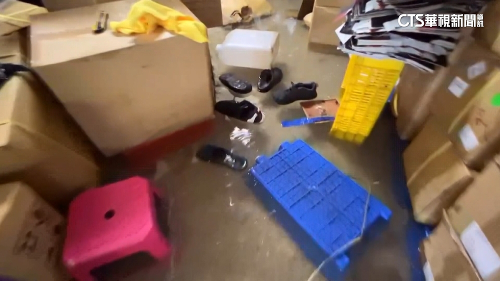 颱風又遇年度大潮　東港水淹半輪胎高沖進家園