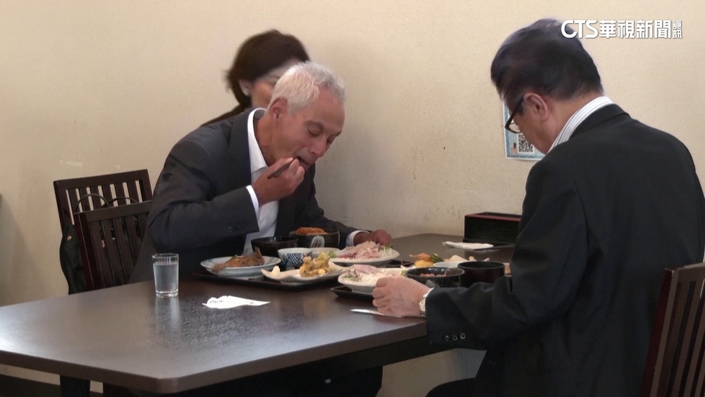 美駐日大使大啖福島生魚片　批中國經濟脅迫