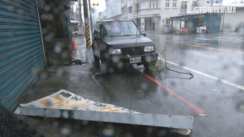 終結1472天紀錄！　華視記者直擊海葵登台風雨