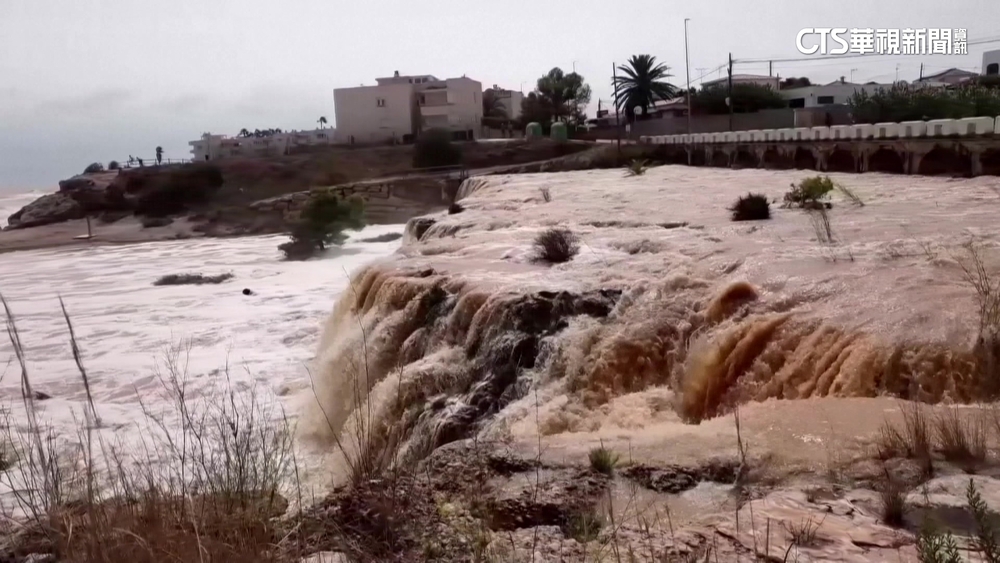 熱浪野火侵襲後　西班牙降致災性豪雨