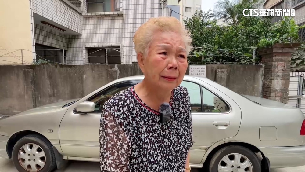 柯老家爆頂樓違建　柯媽哭：30幾年了！不要太欺負人