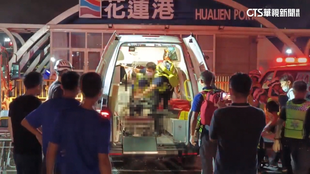 賴比瑞亞籍貨輪3船員昏迷　黑鷹吊掛送醫仍不治