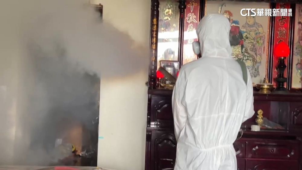 私闖民宅稱巡視登革噴藥　屋主懷疑「不單純」