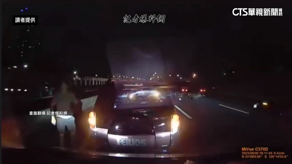 休旅車國道「擋救護車」　下車理論挨轟駕車駛離