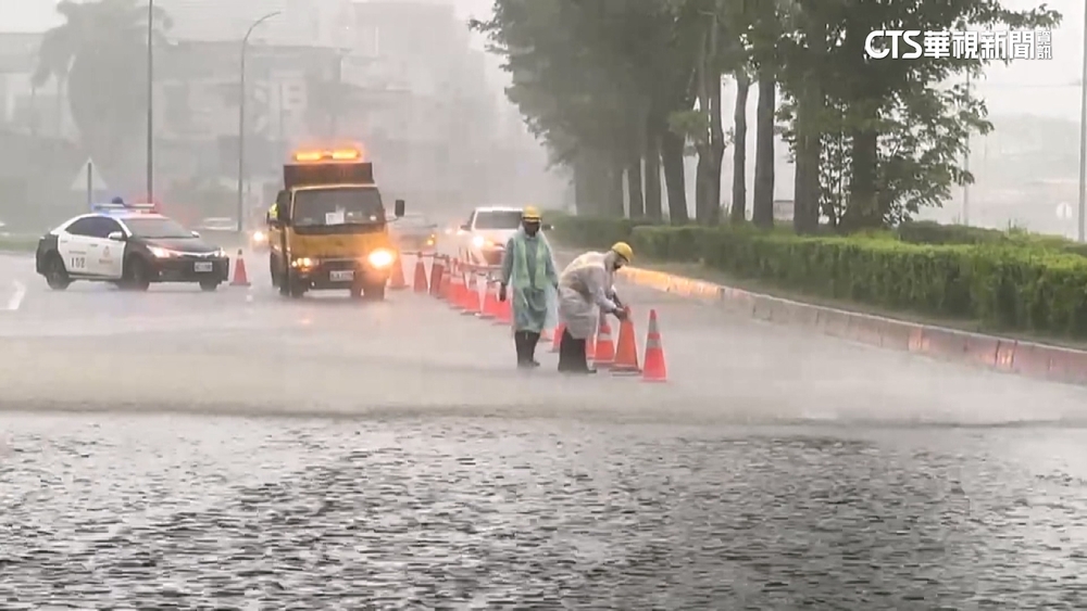 大雨狂炸嘉義　國道涵洞積水一度管制通行