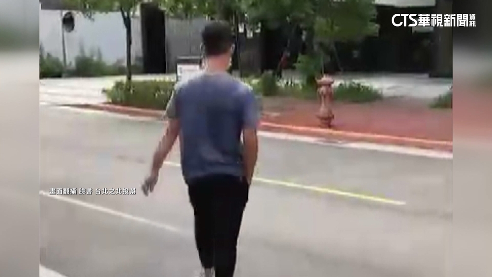 疑慣犯！隨機攻擊持利剪追騎士　去年曾毆踹人