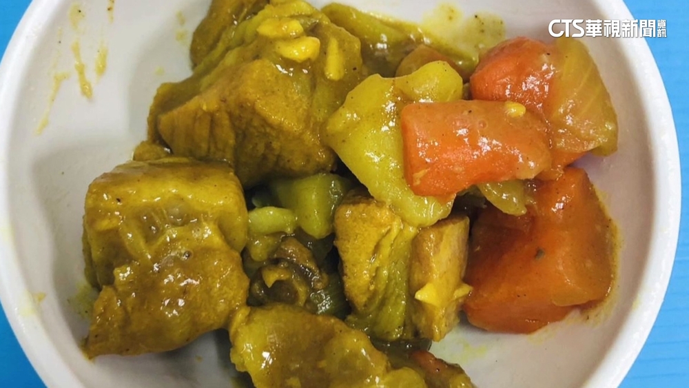 午餐燉豬肉藏金屬針管？　北市學童險吞下肚