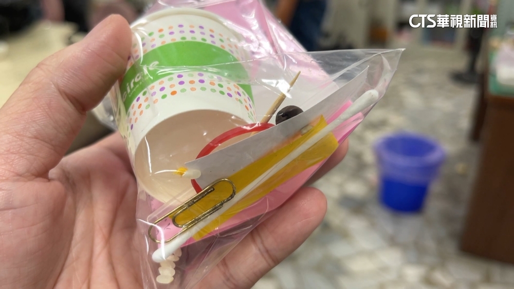 國中入學禮送白紙.牙籤.橡皮筋　網友：高雄13寶