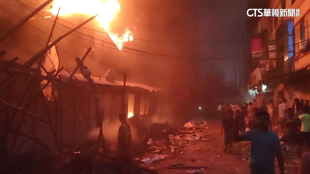 孟加拉首都達卡市場大火　燒毀數百商店