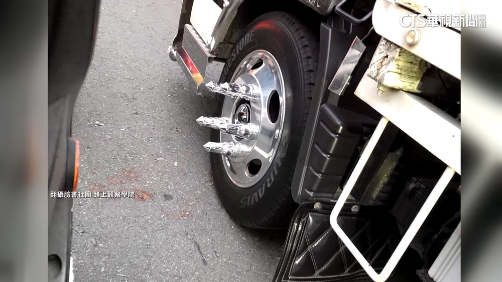 貨車違規改裝「風火輪」突出車身！　搬家業者認錯急拆