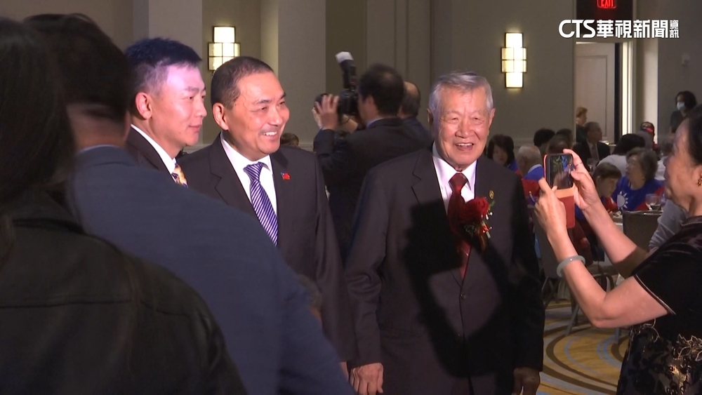 侯友宜出席僑宴　刑事鑑識專家李昌鈺現身力挺