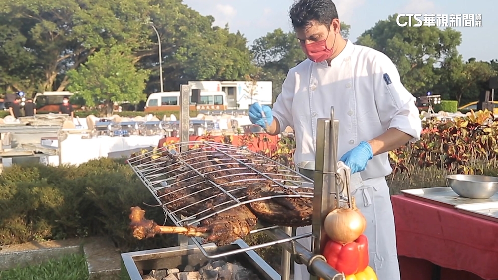 搶疫後中秋烤肉商機　飯店推戶外烤肉趴
