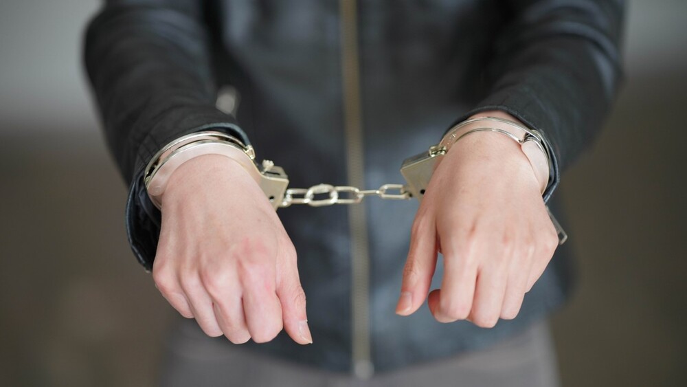 送貨司機持刀劫走婦人6千元　法院判7年3個月 　　