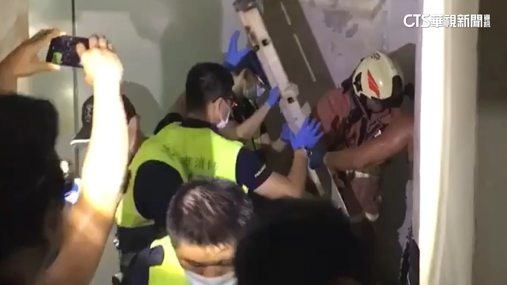 換抽水馬達觸電！　55歲水電工跌蓄水池傷重不治