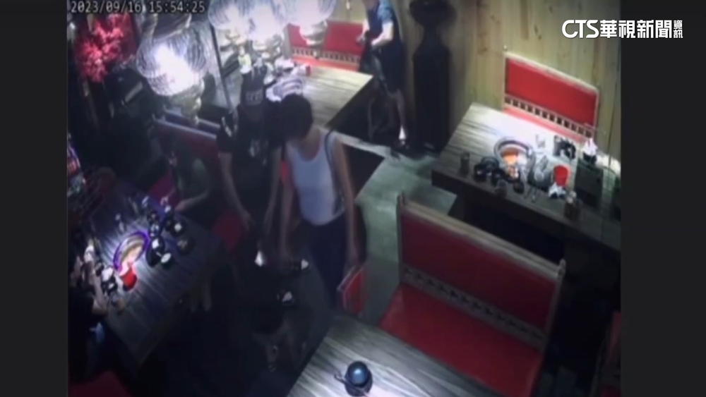 店家控吃霸王餐po網　當事人：不認識隨後入座女子