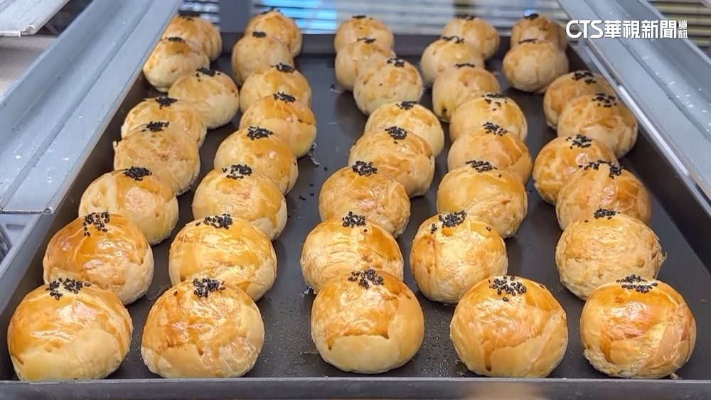 客留一星負評質疑用「巴西蛋」　蛋黃酥名店捲爭議