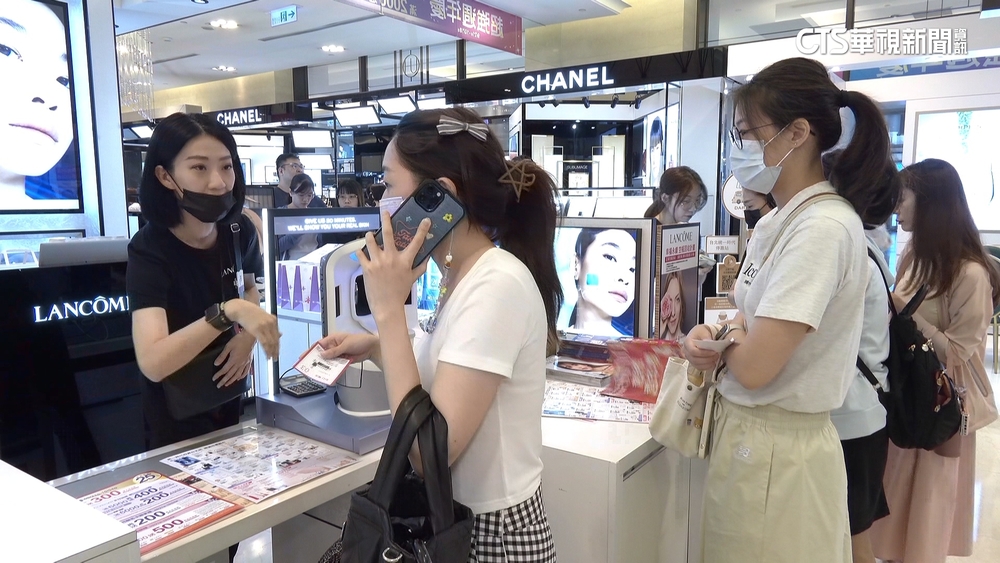 百貨週年慶開戰！　化妝品.家電下殺3至4折吸客