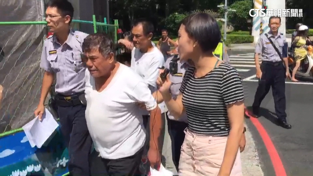 出獄當「環保蟑螂」　電玩大亨周人蔘遭判1年1月定讞