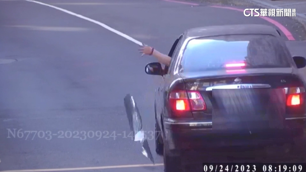 疑債務糾紛車窗遭擊破　嫌落網起獲槍毒