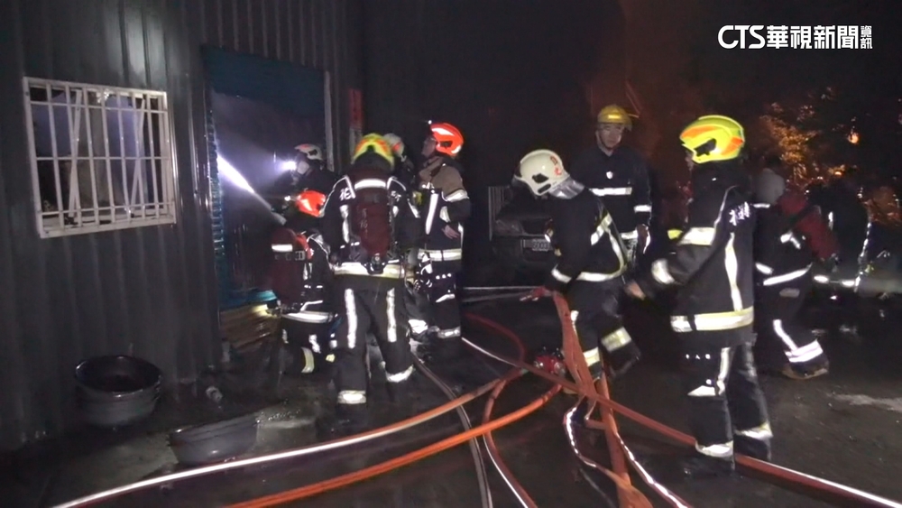 花蓮吉安倉庫火警　易燃物多爆炸聲頻傳