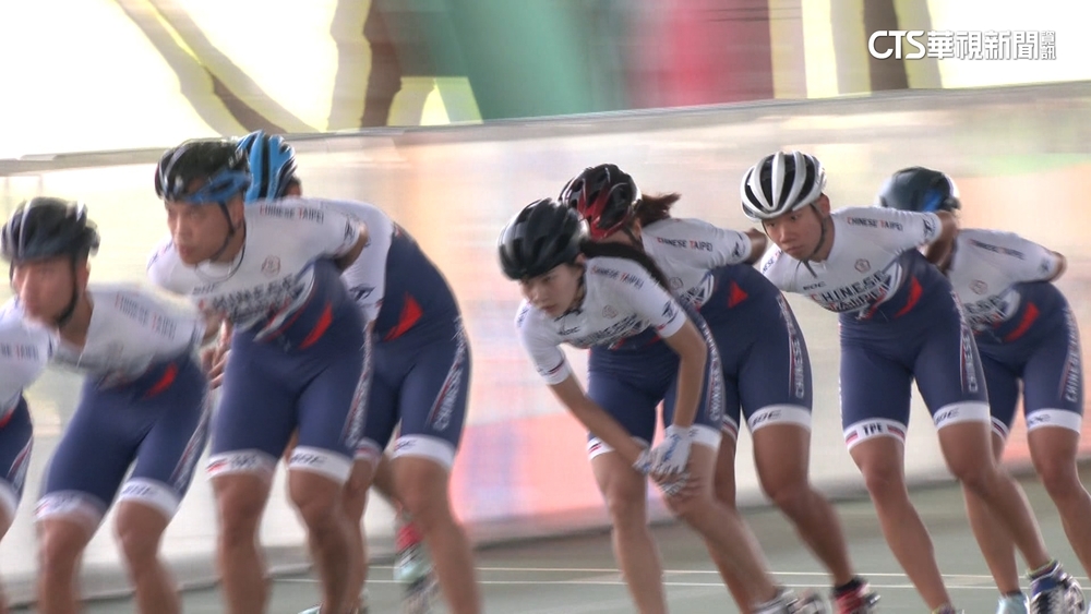 滑輪溜冰兩面牌入袋！　施沛妤.楊合貞「金包銀」