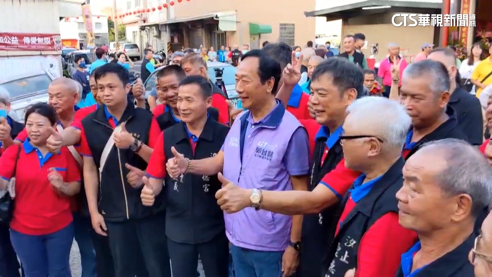 郭.侯受邀參加台中起馬宴　前後到場王不見王