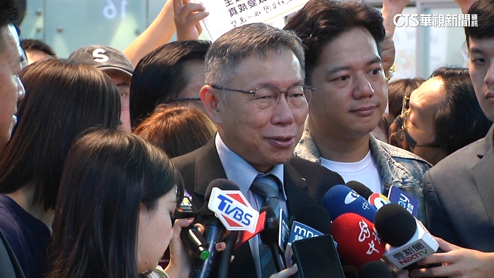 談判前秀戰力？柯喊「每區提名」　侯10月各地競總開張