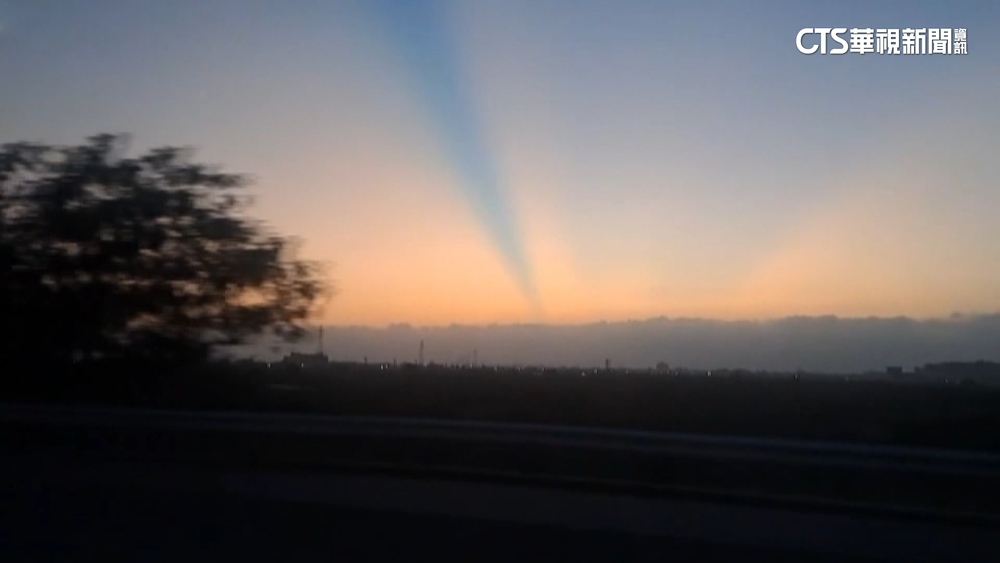 「歹徵兆」！？　中秋天空現藍光　氣象站：自然現象