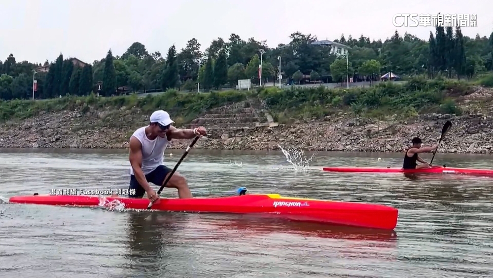 賴冠傑1000公尺單人划艇奪冠　我輕艇史首面獎牌