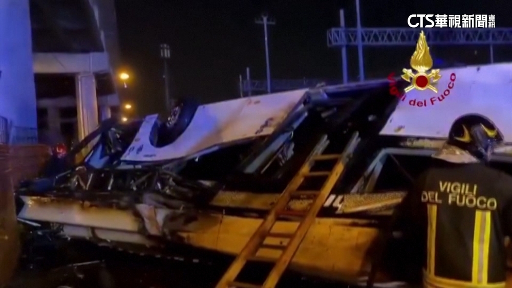 義大利威尼斯重大車禍　巴士翻覆墜落21死