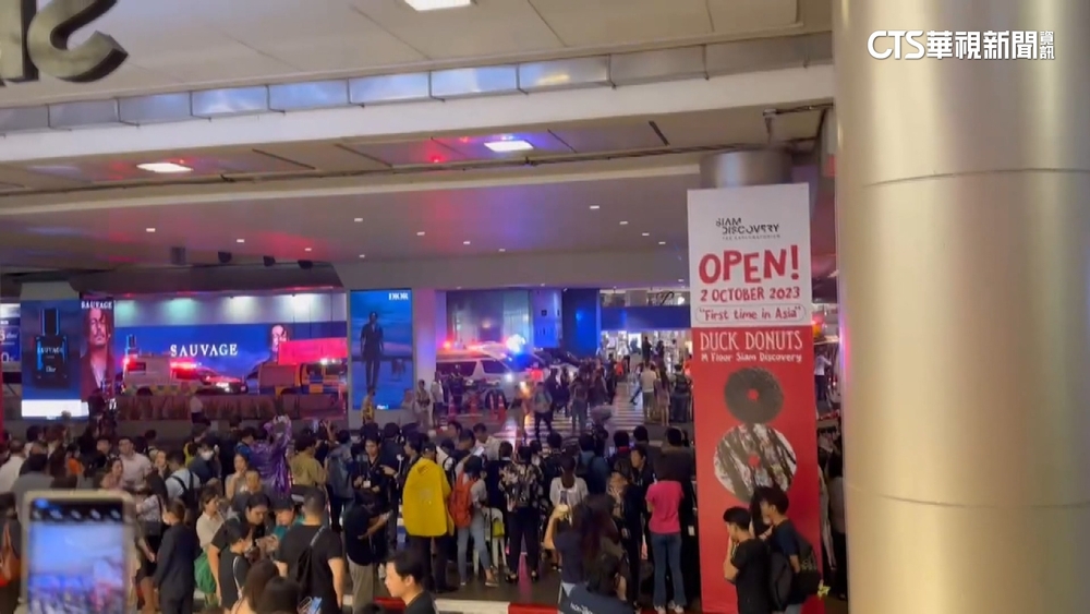 槍擊瞬間在商場　台旅客：泰店員指引躲倉庫