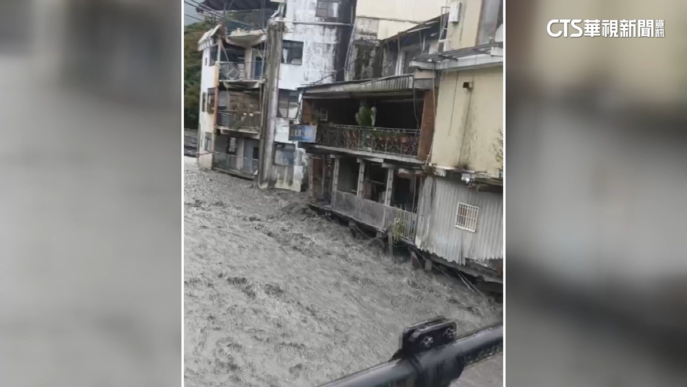 小犬颱風直撲台灣　南投廬山塔羅灣溪便道淹沒