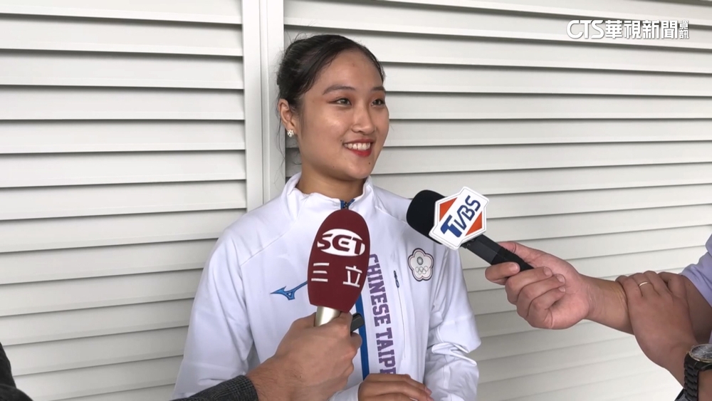 洪筱晴亞運花式滑輪摘金　金牌獻給天上父親