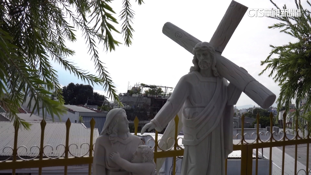 越南的法國時光！　建築教堂.小吃感受異國風情