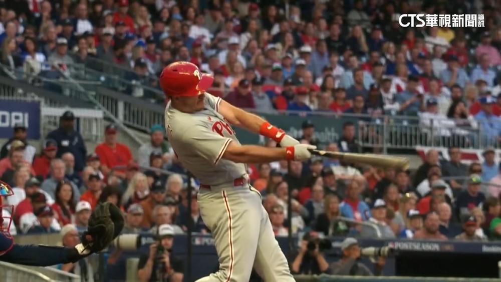 勇士Harris超美技「再見雙殺」　斷費城人逆轉攻勢