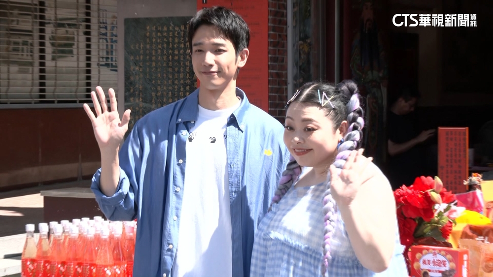 渡邊直美首部台灣電影開鏡　劇組拜拜祈求順利