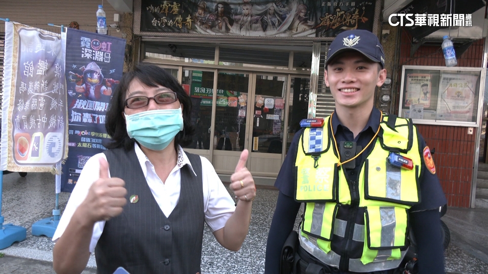 指揮交通英姿迷倒路人　31歲「焰火帥警」暴紅