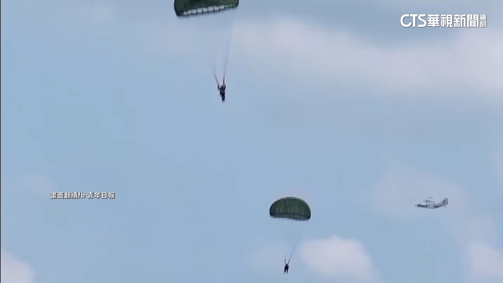 陸軍「鐵漢傘訓」降鳳梨田　考驗複雜地形滲透