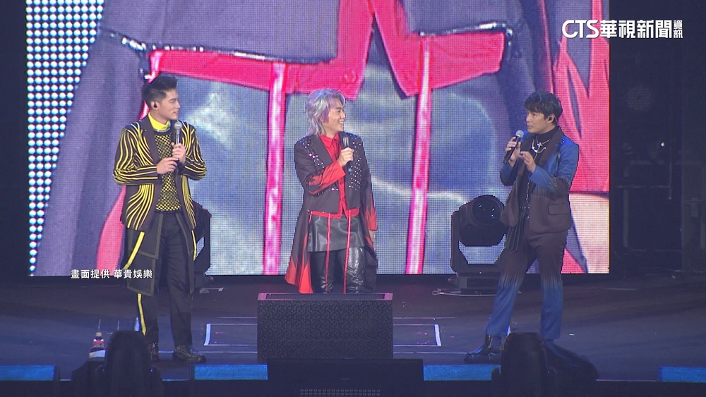 5566演唱會夏宇童驚喜現身　與孫協志熱舞對唱