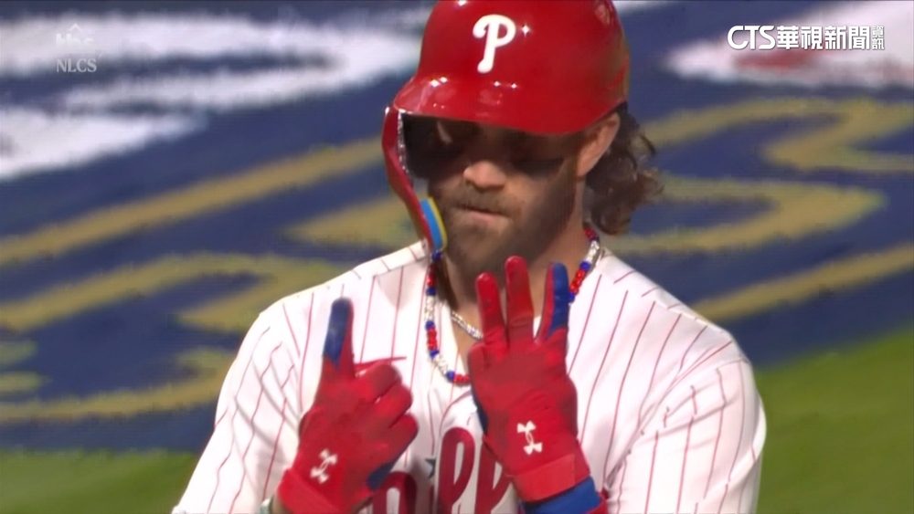 國聯冠軍賽開賽　費城人哈波開轟「吹蠟燭」慶生