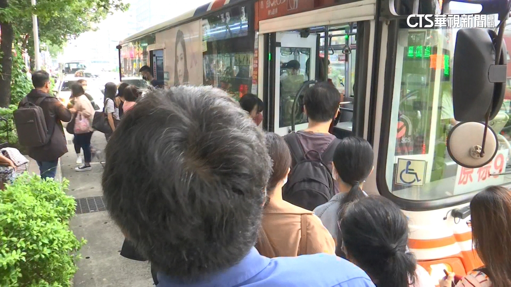 台塑5千名員工湧內湖憂交通衝擊　交通局：車流雖增加但在掌控中