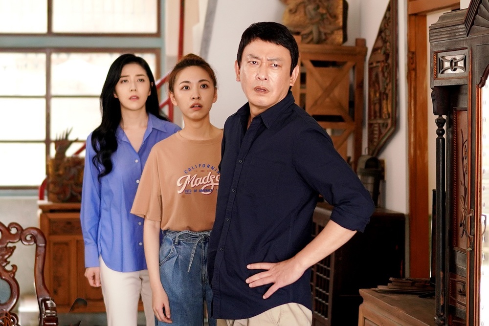 20231023《阿叔》韓瑜、林玟誼發現王識賢秘密房間裡藏了很多古董家具