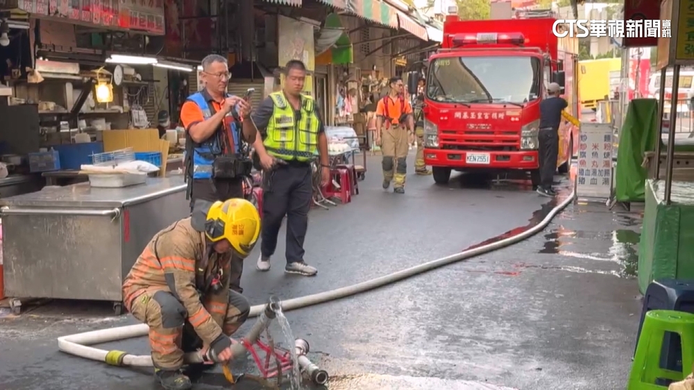 民宅整修挖破瓦斯管線　居民嚇壞消防灑水戒護