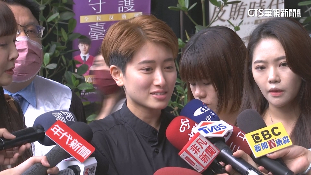 整骨拍片變肋骨骨折　鄭靚歆告整復師開庭