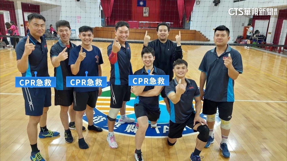 裁判倒地無心跳　消防隊球員秒換身分救人