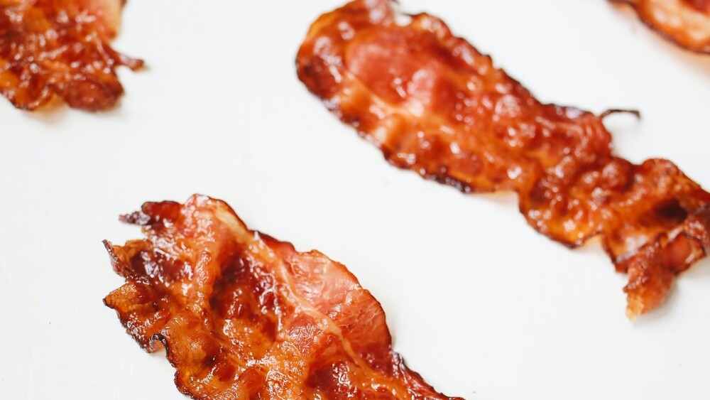 營養師布蘭達指出，培根在加熱過程中，可能會出現受熱不均勻的問題。示意圖／翻攝自Pexels