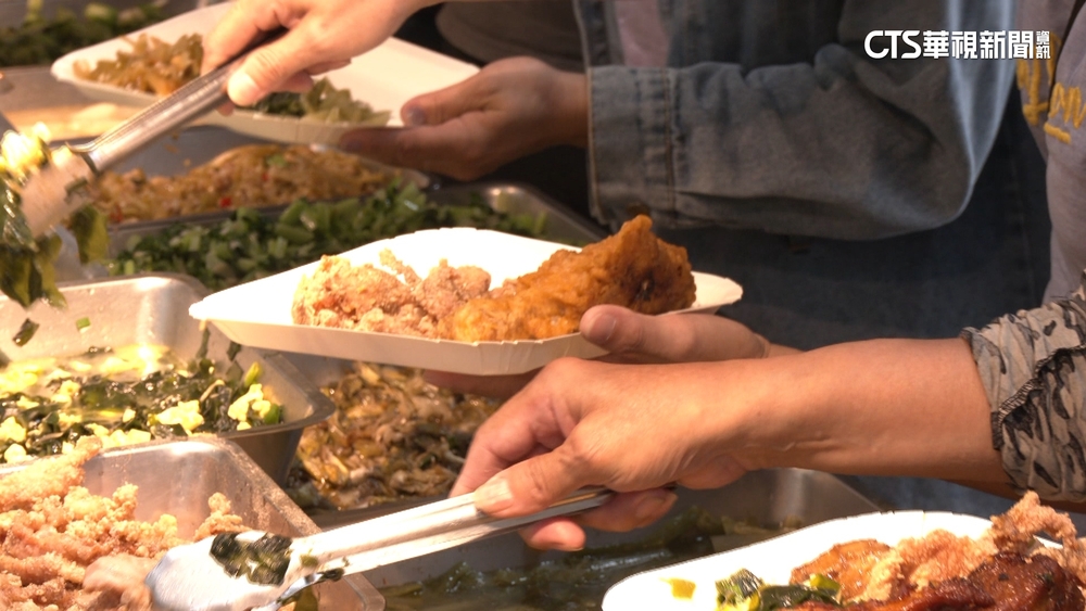 60元吃到飽「狂夾魚肉又吃不完」　店家心疼遭浪費