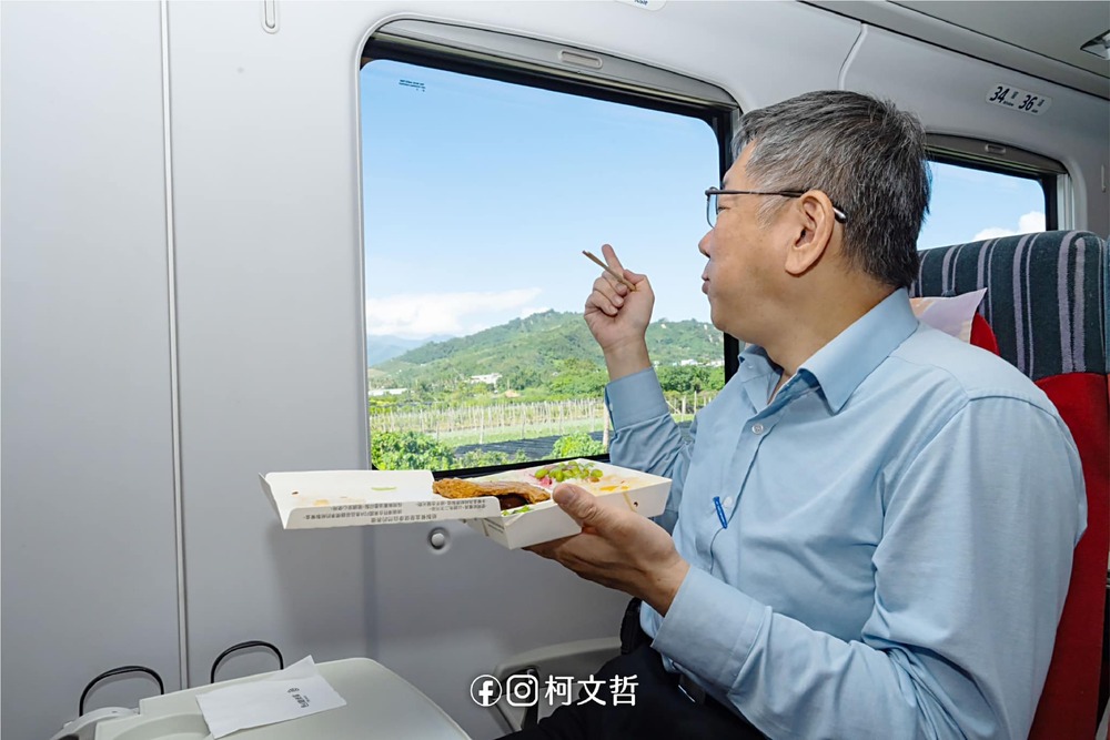 曬「搭火車」照片回應侯「過站不等人」？ 　柯文哲：穿鑿附會！想太多