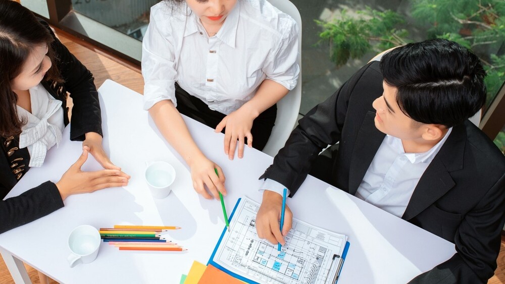 領60萬資遣費「想出國1個月」同事們急勸退　他問：很不懂事嗎