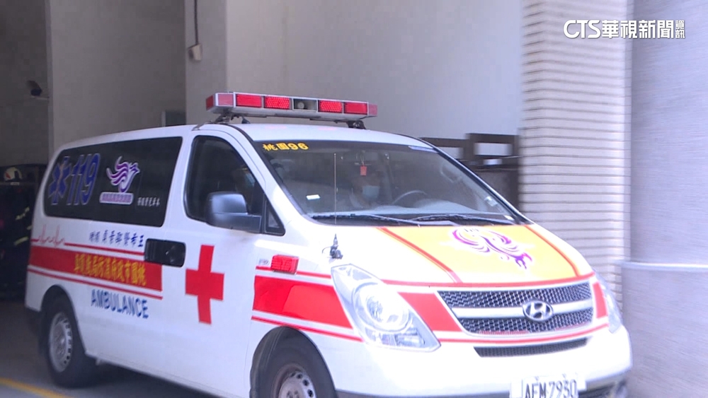 救護車載發燒童就醫　行人未禮讓「無法可罰」